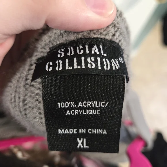 HT Social Collision Grey Cable Knit Destructed Cold-Shoulder Sweater Dress- XL - Picture 8 of 8